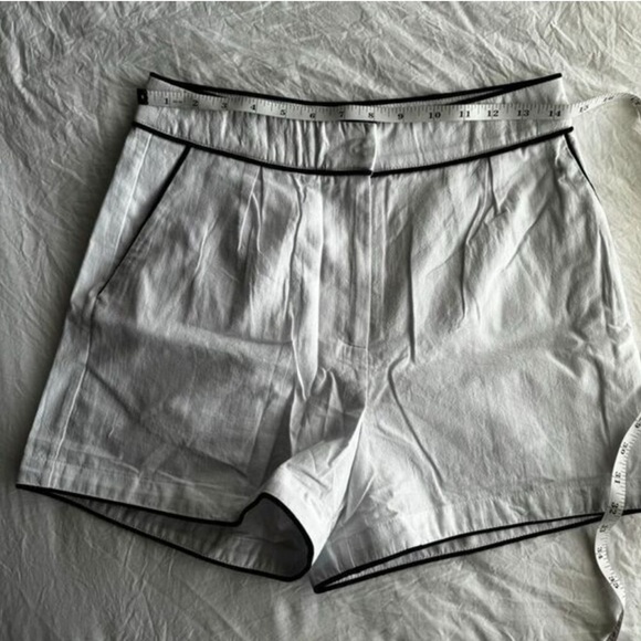 NWT Commense Chic White Cotton Two-Piece Set
Crop Top and Shorts Casual SZ XL - Picture 5 of 6